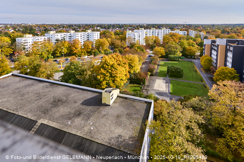 19.10.2025 - Blick aus meinem Burgfenster im Marx-Zentrum